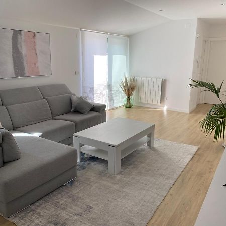 Atico Noa Con Terraza Y Parking Apartment Pontevedra Exterior photo
