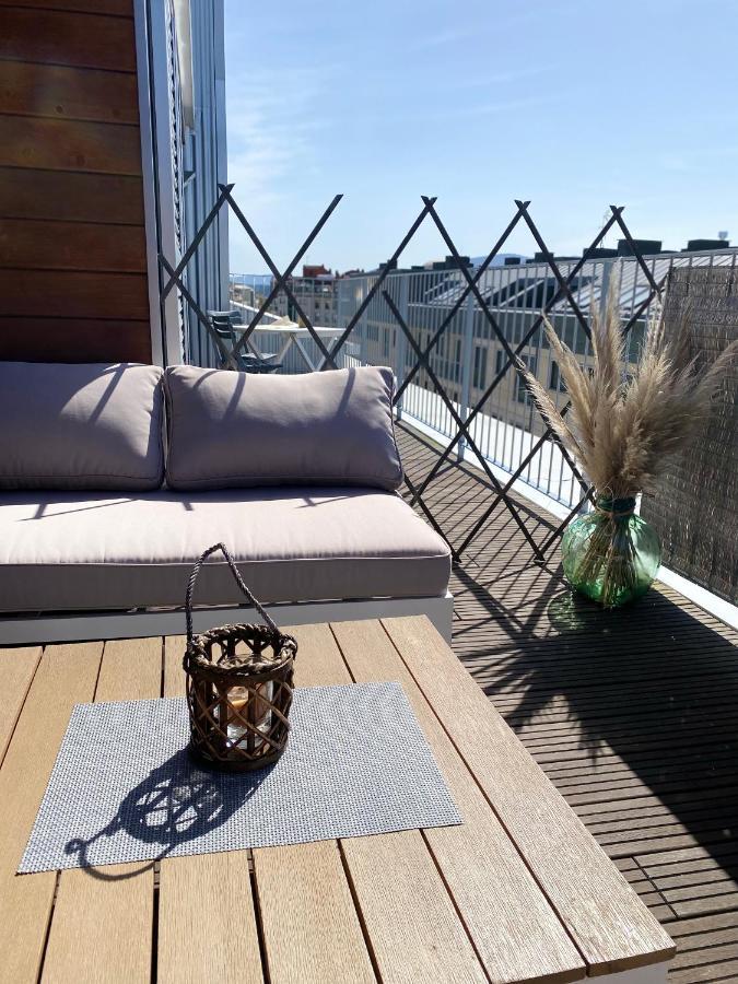 Atico Noa Con Terraza Y Parking Apartment Pontevedra Exterior photo